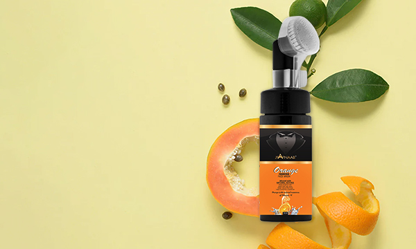 Vitamin-C Orange<br />
Face Wash With<br />
Silicon Brush
